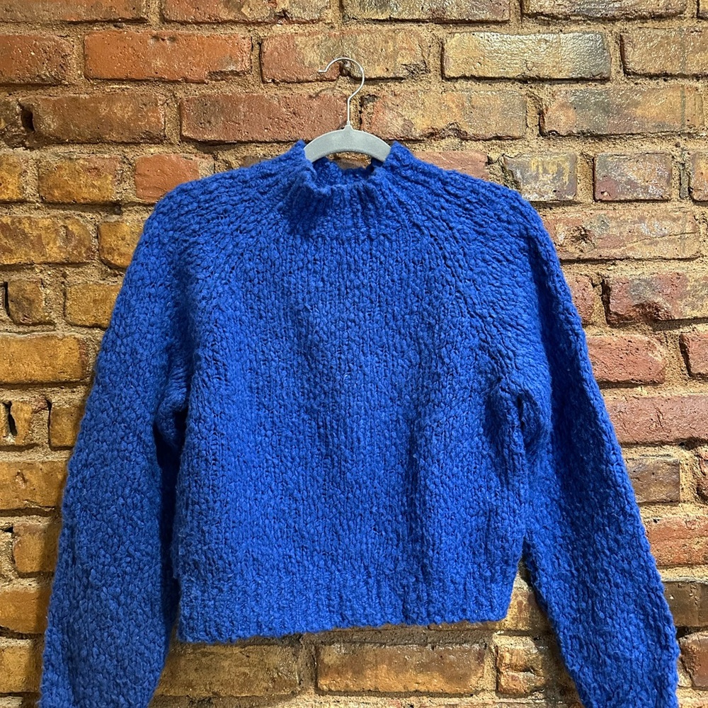 Super Soft Anthropologie Blue Crew Neck Sweater